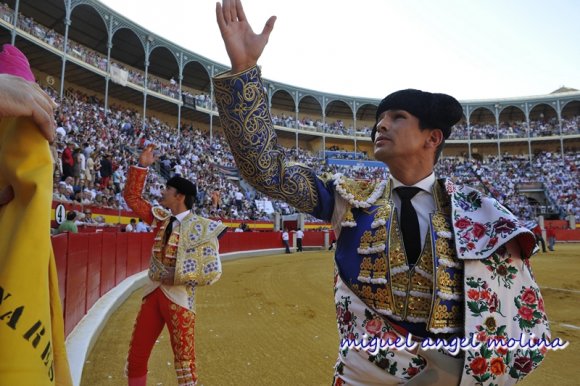 GR01.GRANADA, 23/06/11.-
Plaza de toros de granada. Celebración de la corrida de toros de las fiestas del Corpus Christi con los diestros Morante de la Pueble, el Fandi y Jose Maria Manzanares.